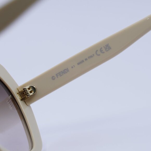 🕶️ New Fendi FE40112I 57F Sunglasses - Shiny Beige Frame - Picture 7 of 9